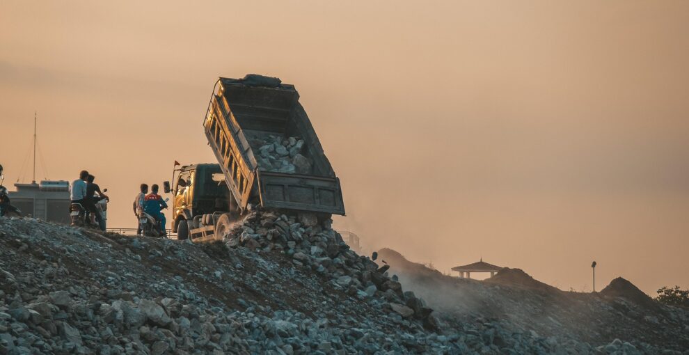Start a Dump Trailer Hauling Business